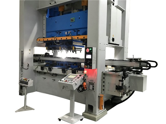 沖床三次元機(jī)械手:提升生產(chǎn)效率、降低成本、保障質(zhì)量的利器